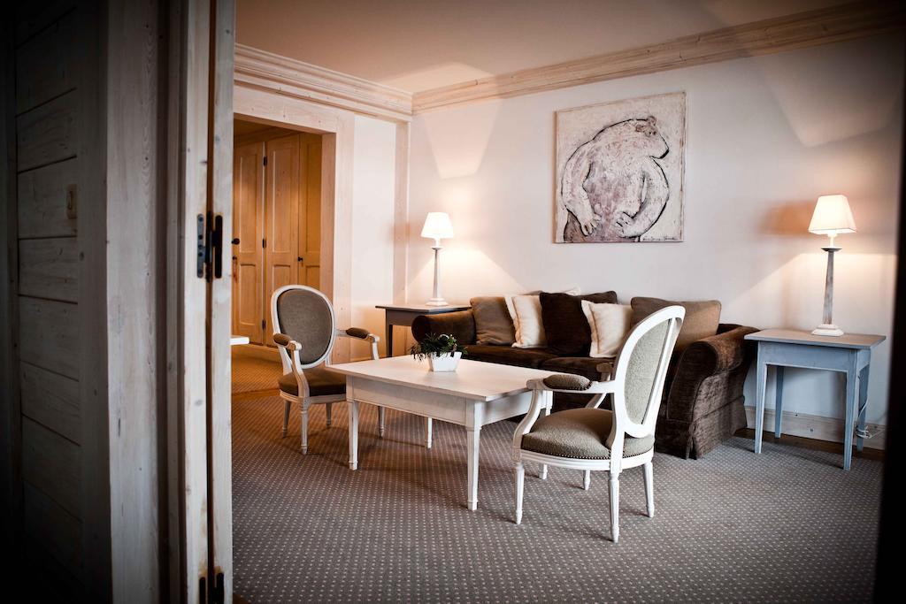 Hotel Les Barmes De L'Ours Val-dʼIsère Pokoj fotografie